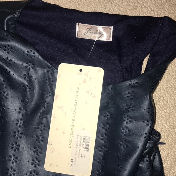 Freeway dress - Picture 3 of 3